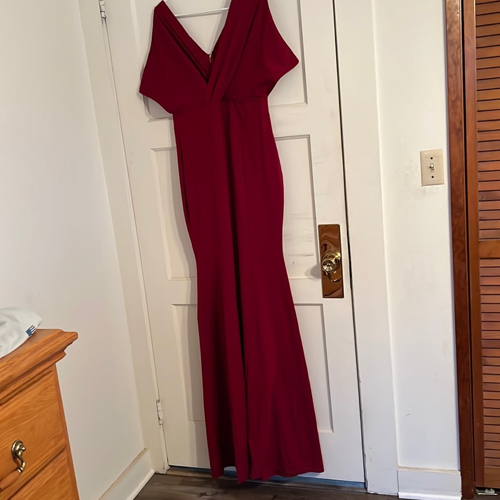 No tag with brand or size